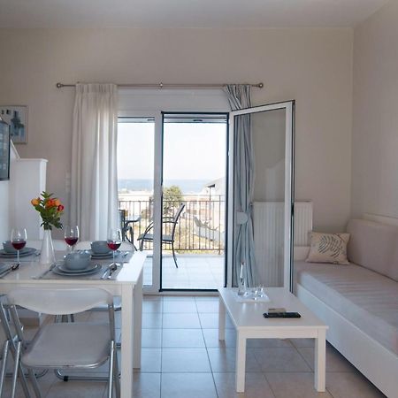 Like Home Agia Marina 外观 照片